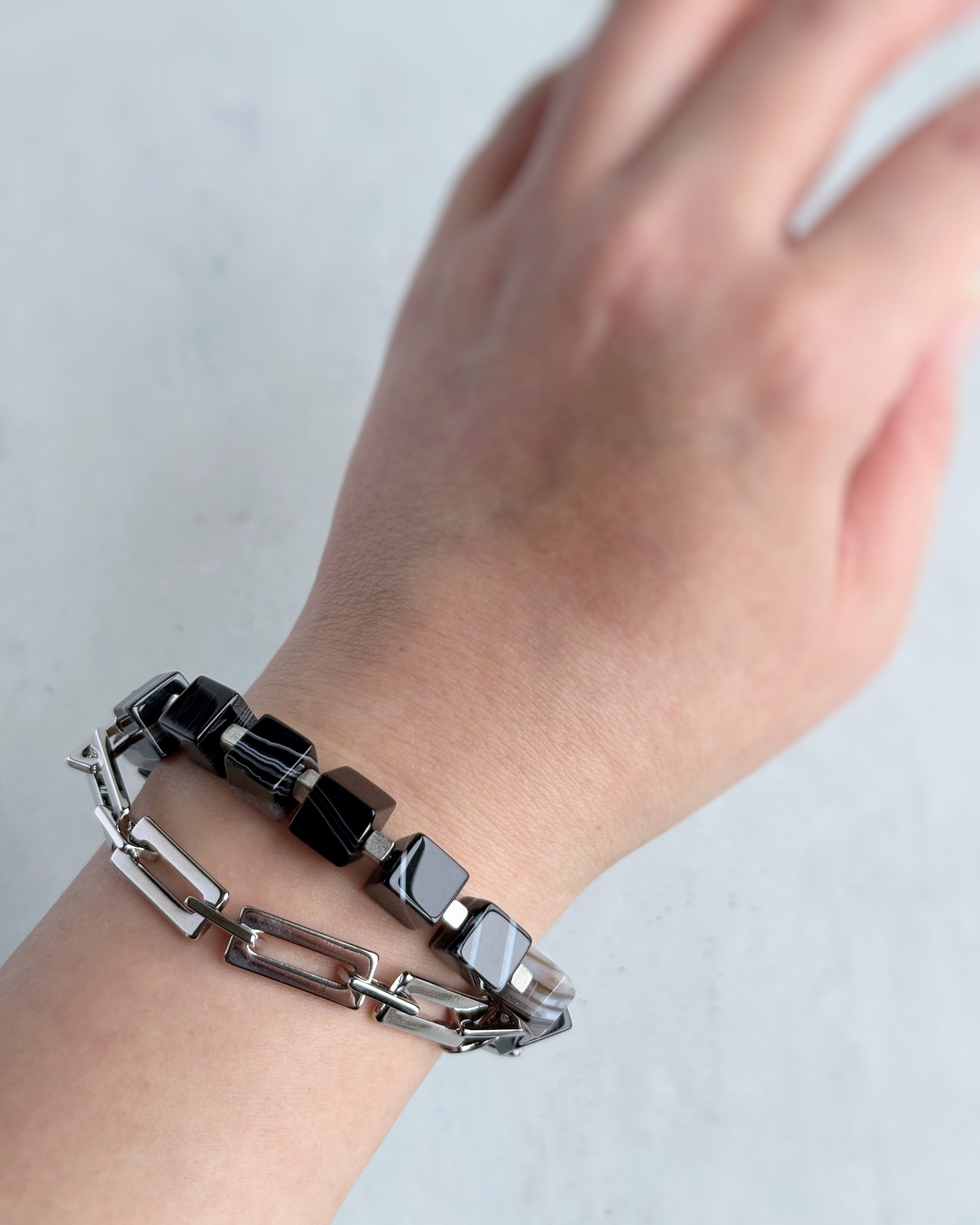 Chain & stone bracelet(ストライプオニキス)
