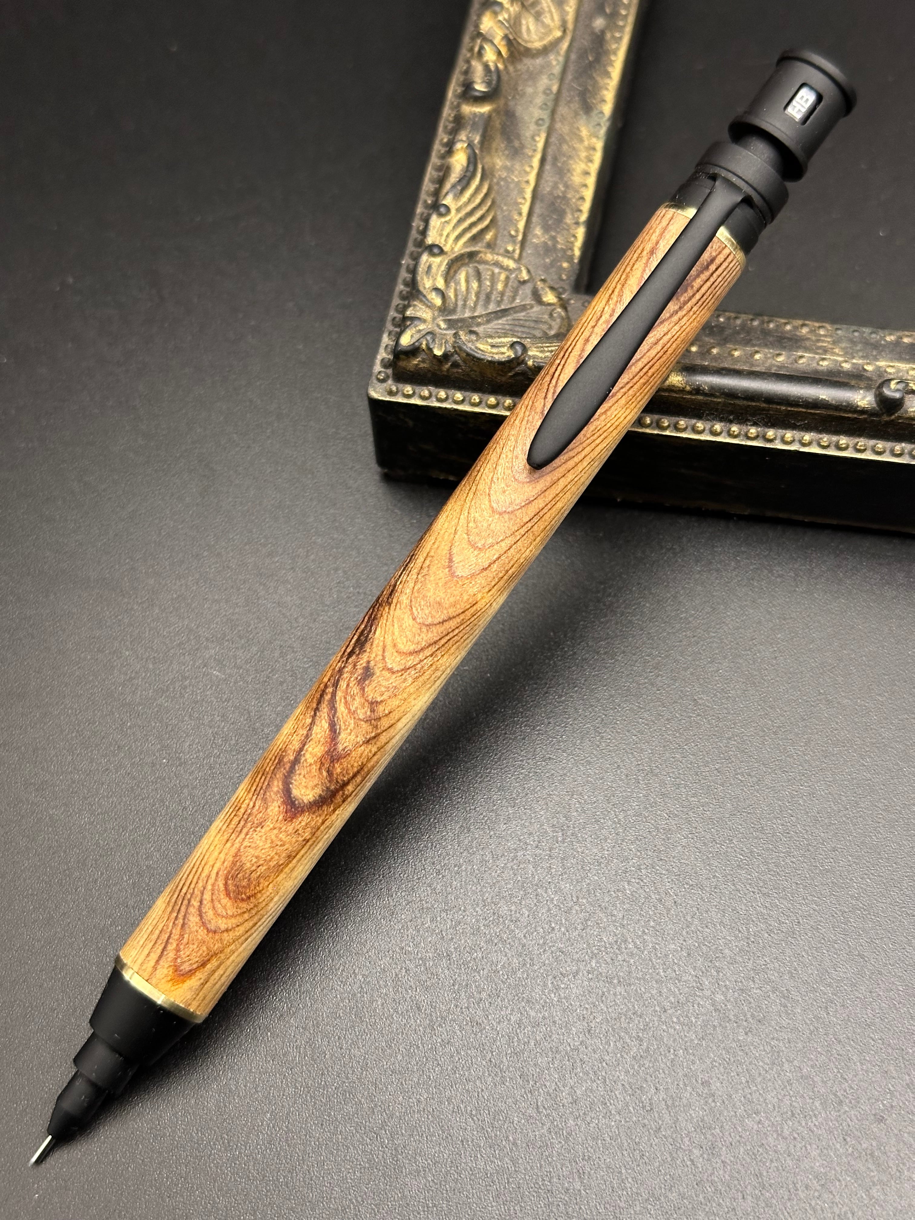〈新品・未使用〉フランベルク　クスノキ（バーズアイ）ボールペン 在庫処分】 〈新品・未使用〉フランベルク クスノキ（バーズアイ