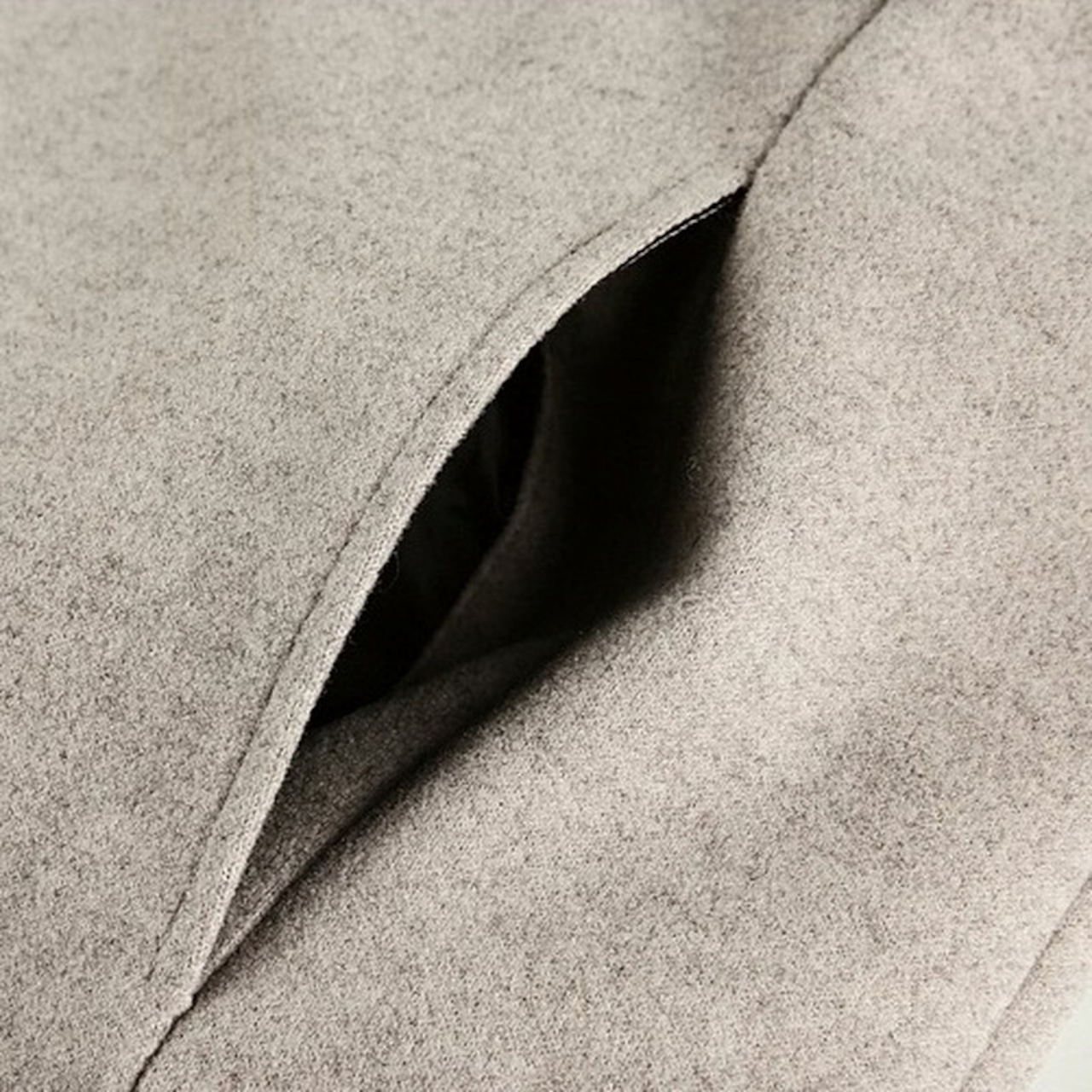 Zip-up hip-length hooded jacket ◇2color H0981