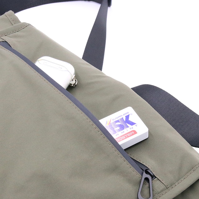 FUNCTIONAL　2024S/S NEW 　 090TI  "EWING"  LIGHT WEIGHT MESSENGER GBAG　SHOULDER BAG 　自転車　撥水加工　メンズ レディース　 1マイルバッグ　ライトウェイトメッセンジャーバッグ　ミニマル　ファンクショナル　通勤　通学