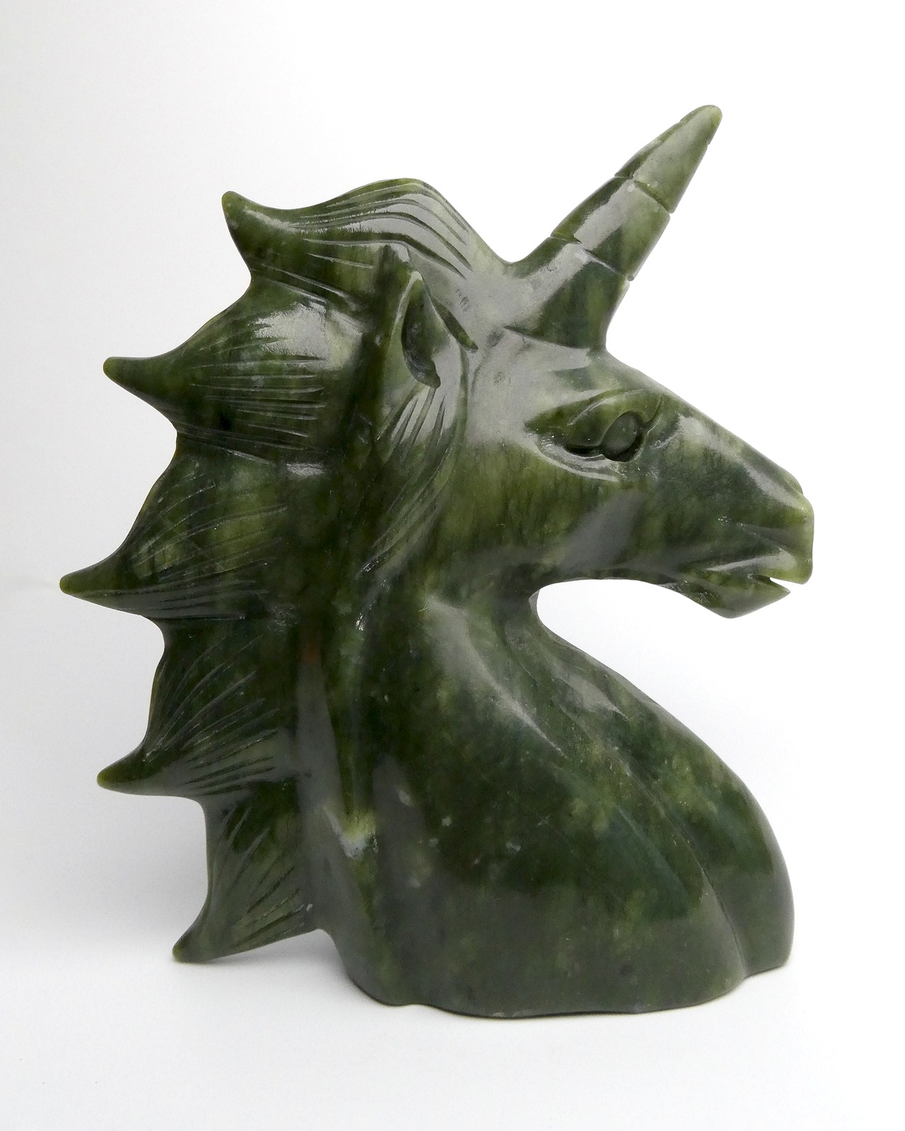 Bowenite 岫岩玉 ⭓ ユニーコン ⭔ CARVING