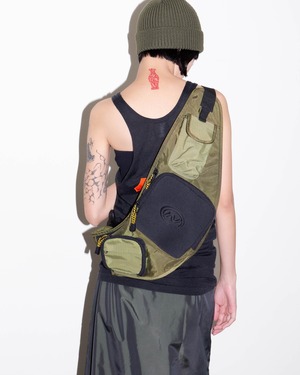 OLD NAVY - utility sling bag