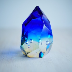 No.1296 空想鉱石硝子 『紺明空・柱状結晶』