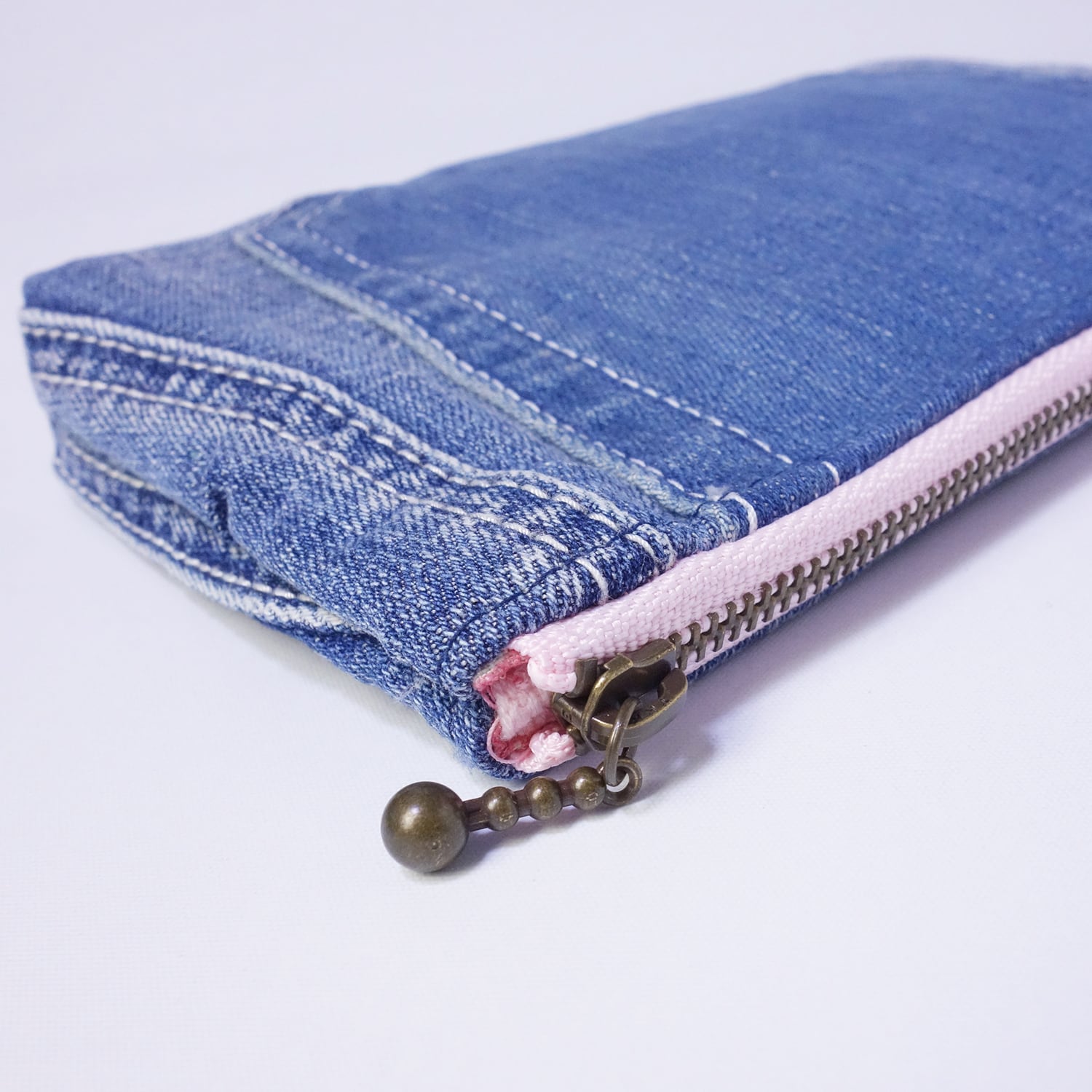 リメイクデニム大容量ペンケース メイクポーチ 和柄 ピンク | DENIMCLUB