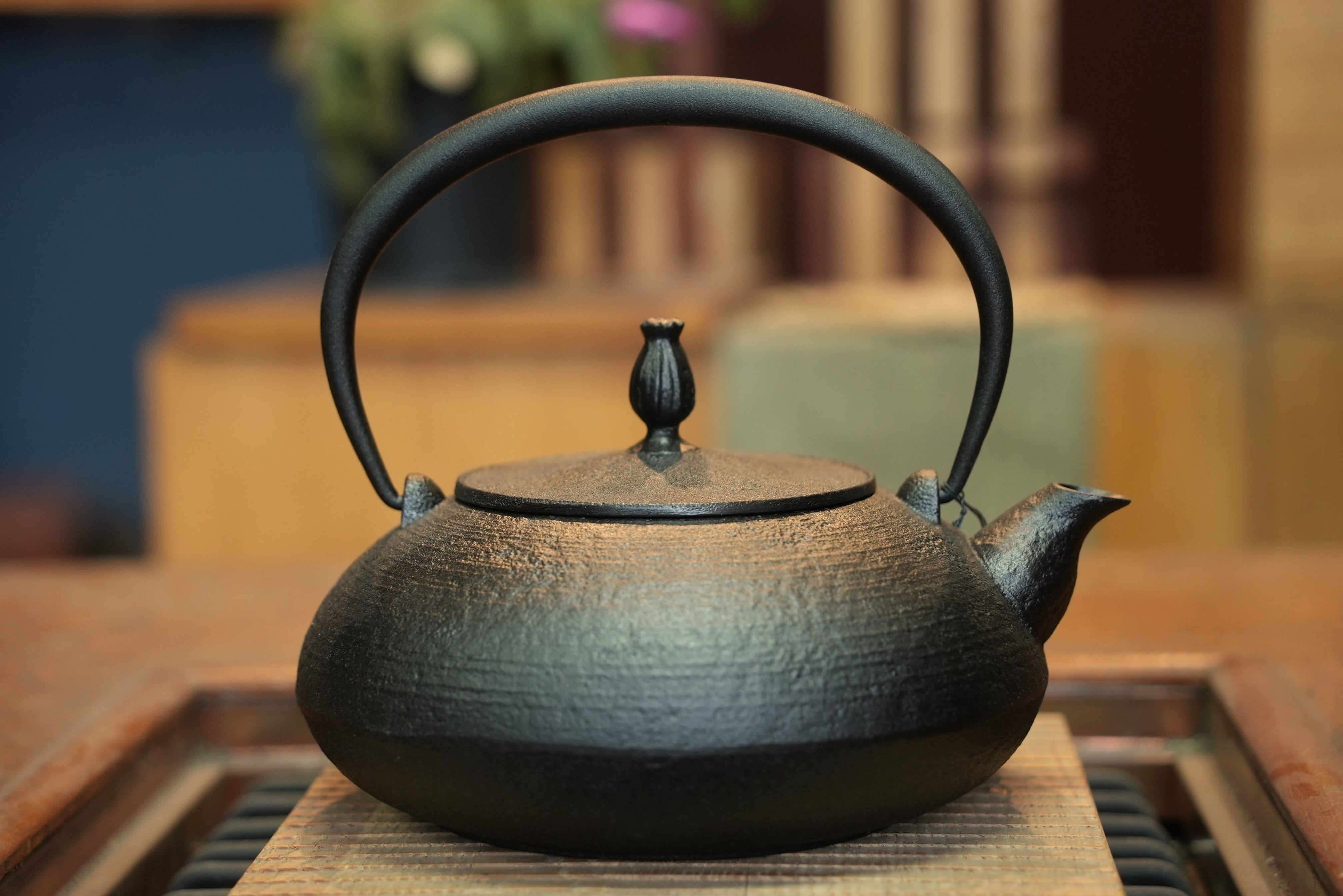 受注生産品)南部鉄器 鉄瓶 平丸糸目 1.2L | 1848年創業 南部鉄器 受注生産品)南部鉄器 鉄瓶 平丸糸目 1.2L | 1848年創業 南部鉄器
