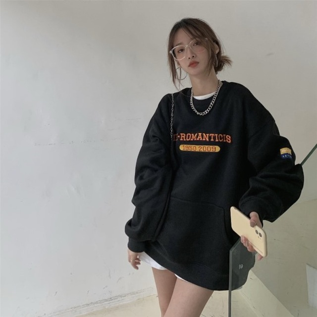 ロゴトレーナー レディース ビッグシルエット スウェット トレーナー ポケット 韓国 ファッション ストリート 春 秋 スポーツカジュアル アウトドア クルーネック ゆったり カンガルーポケット 裏起毛 黒 グレー イエロー オーバーサイズ トップス Vestito