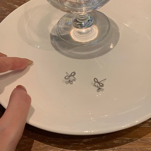 Peachteaジルコンとリボンピアス★アレルギー対応
