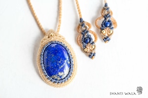 ラピスラズリのマクラメ編み 天然石ネックレス