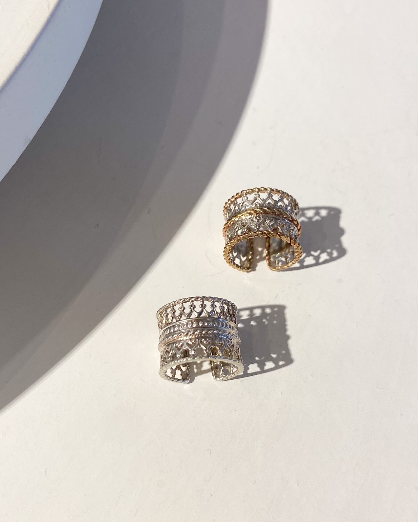 art jewelry marble レースイヤーカフ