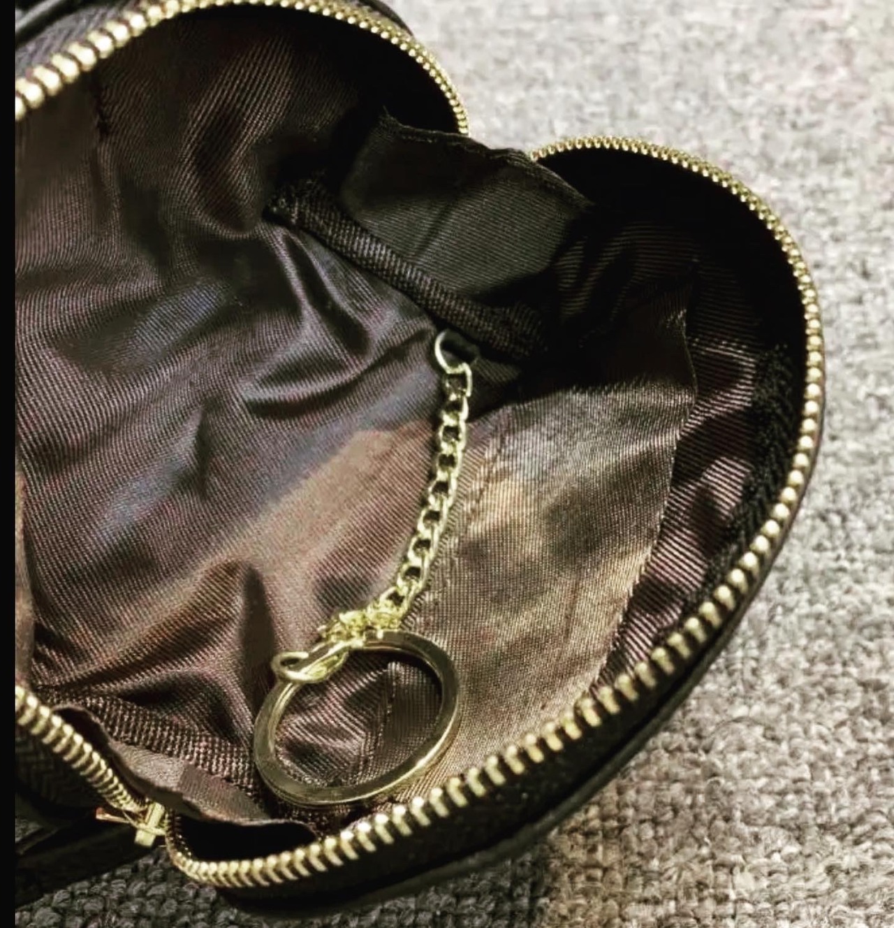 シスター　Sister リアルレザーエレファントポーチ　