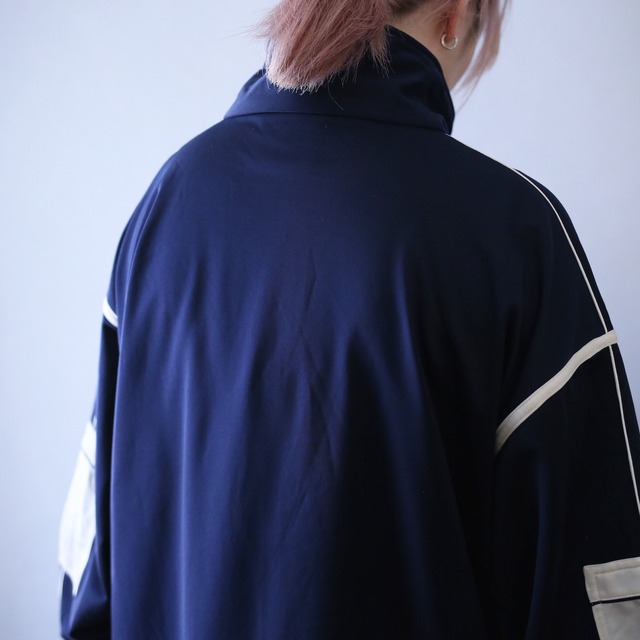 "Kappa" gimmick sleeve patchwork design  XXL over silhouette track jacket