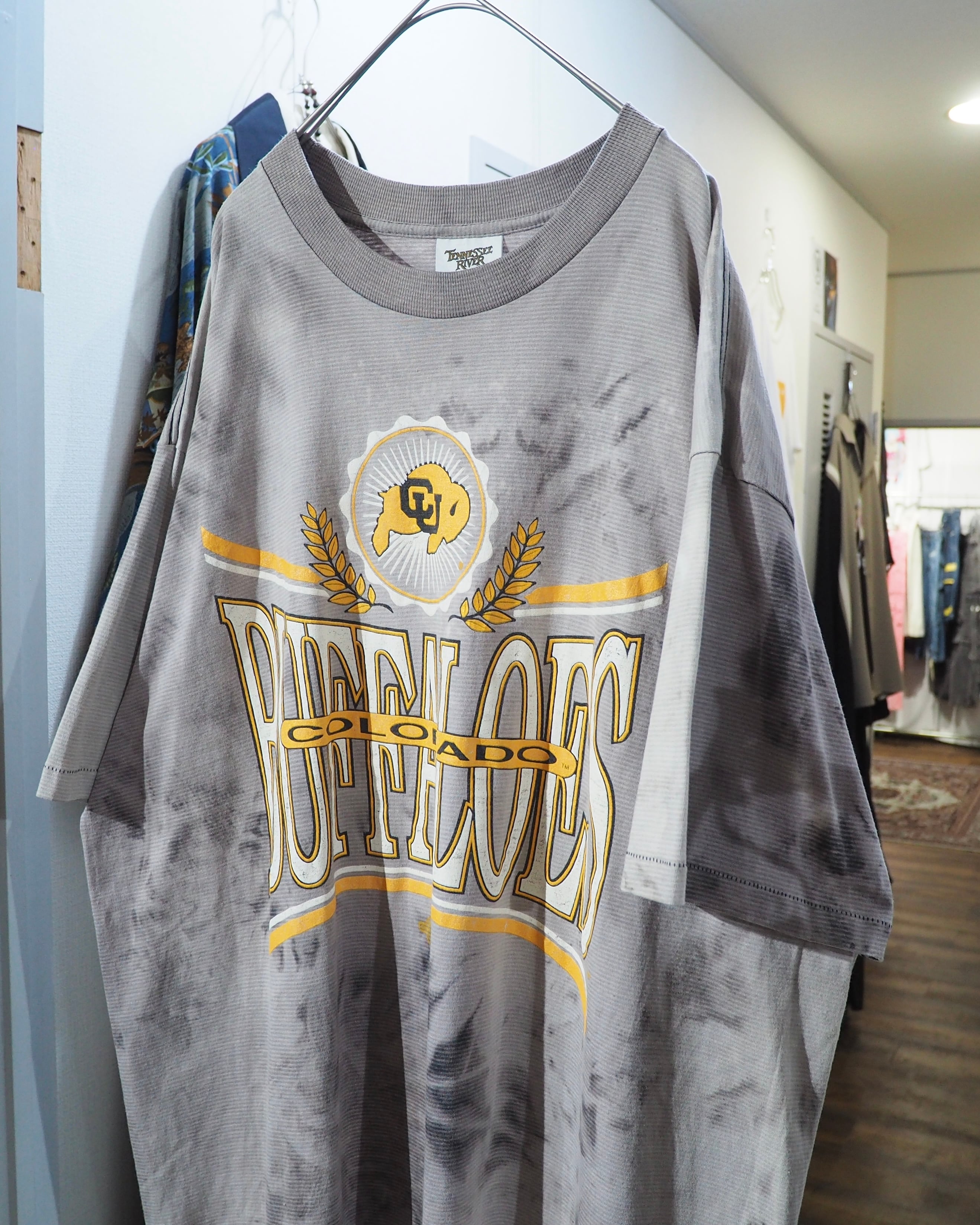 1990s " Made in USA - Colorado Buffaloes " printed × Over Dyed vintage loose Tee