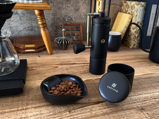 CoFika Black Edition Scale