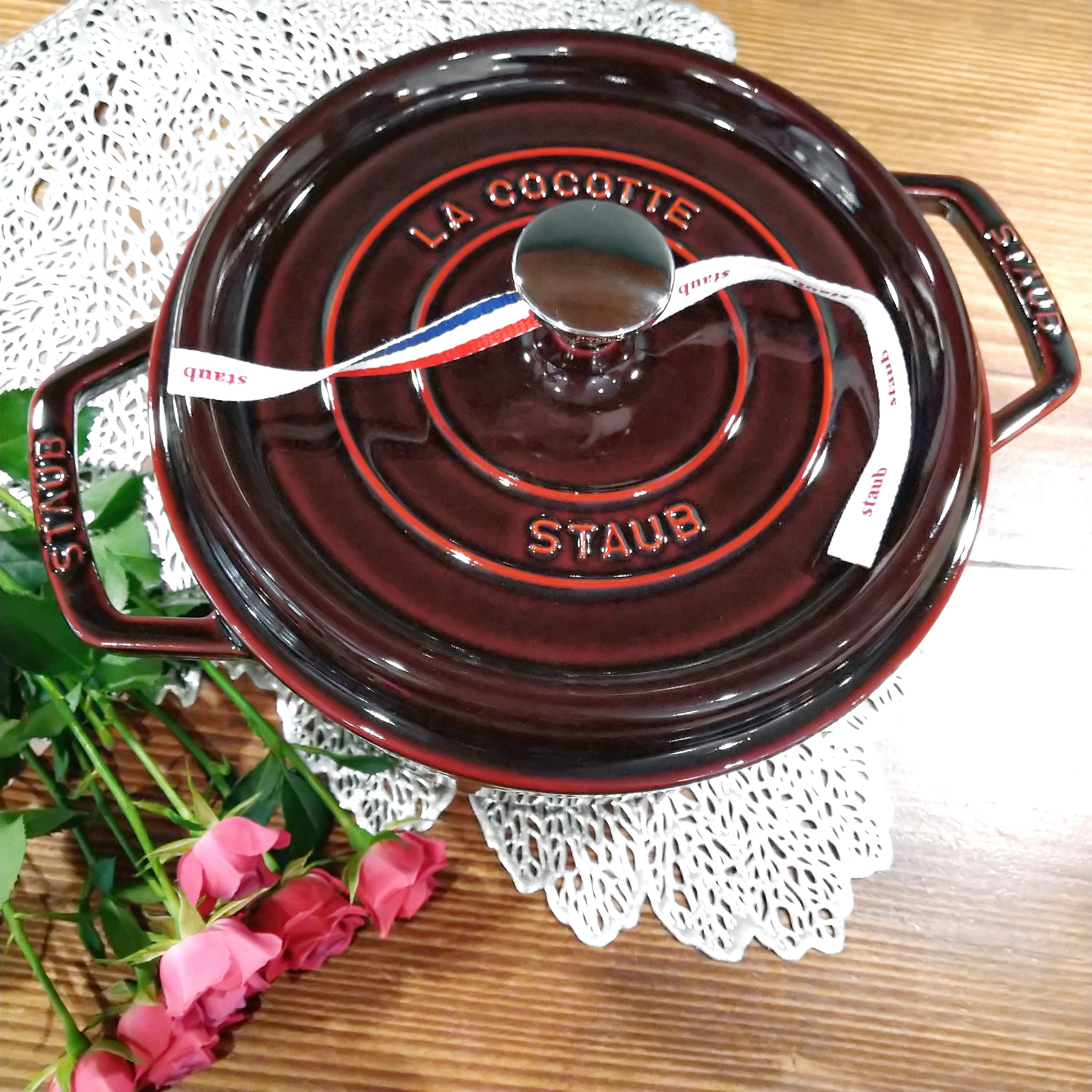 ココットロンド 22cm Staub | 旭川の薪ストーブ コロポックル