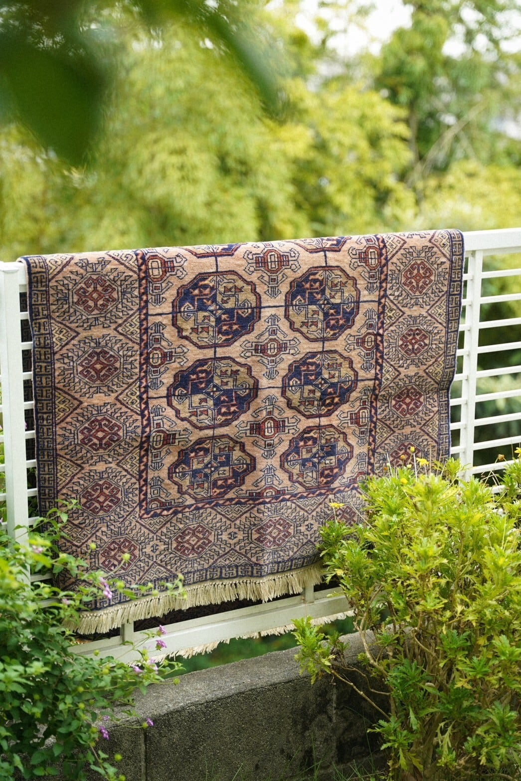 1287-Vintage Turkmen rug