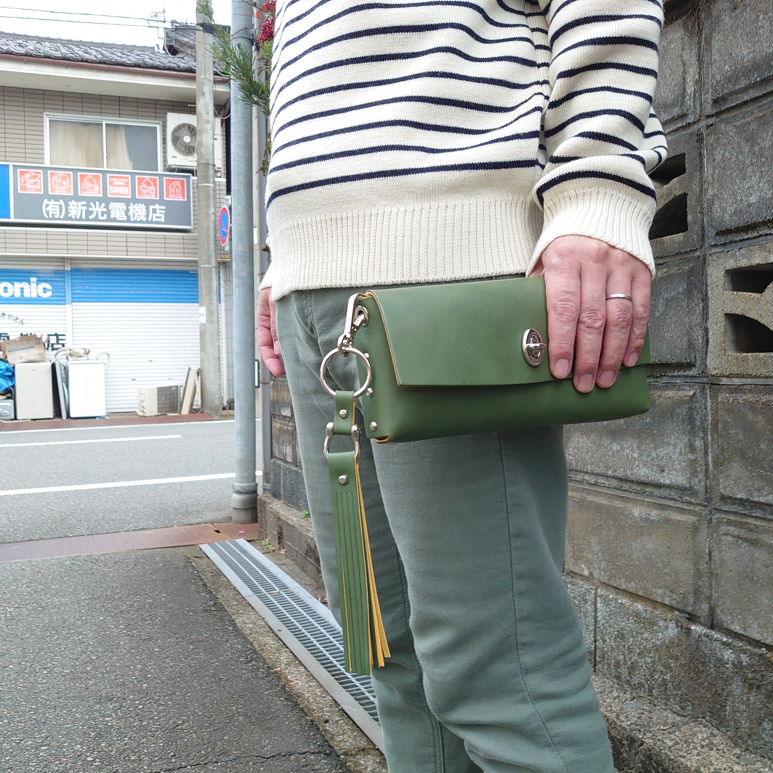 Frisky】クラッチバッグ | U Room