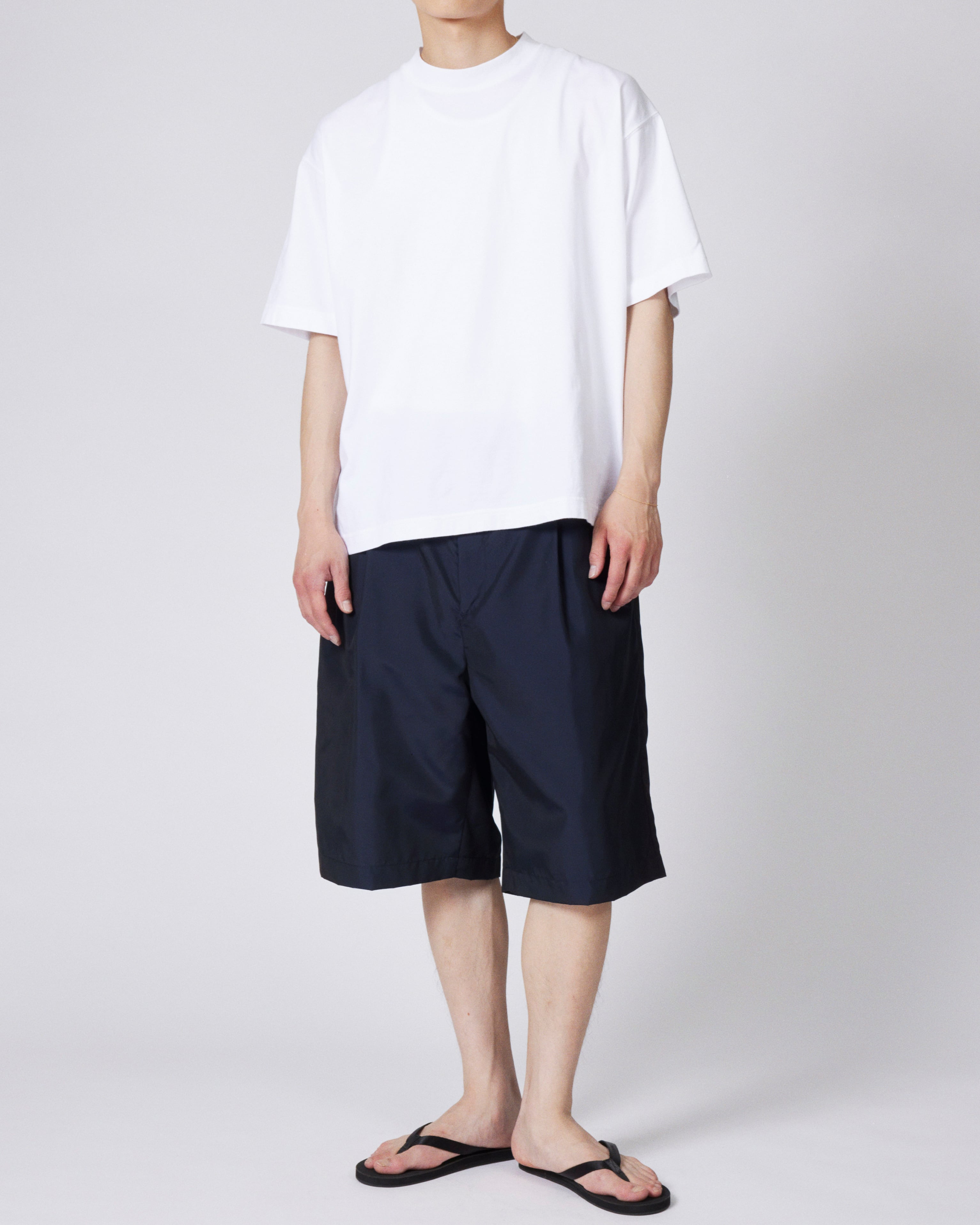 everyone two tuck nylon silk wide short pants (NAVY) | everyone
