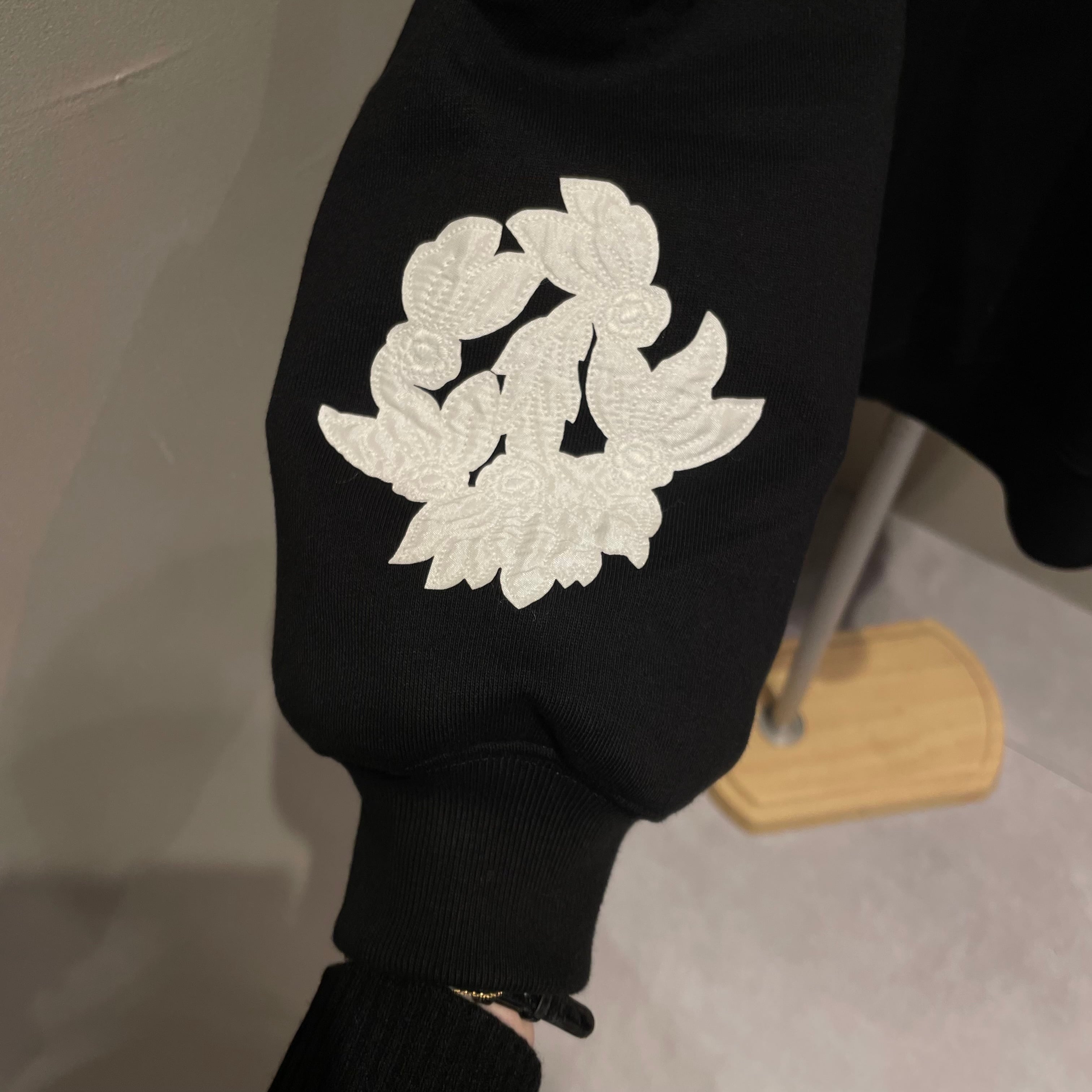 COEL/フラワー刺繍スウェット | 20ｰtwentyｰ