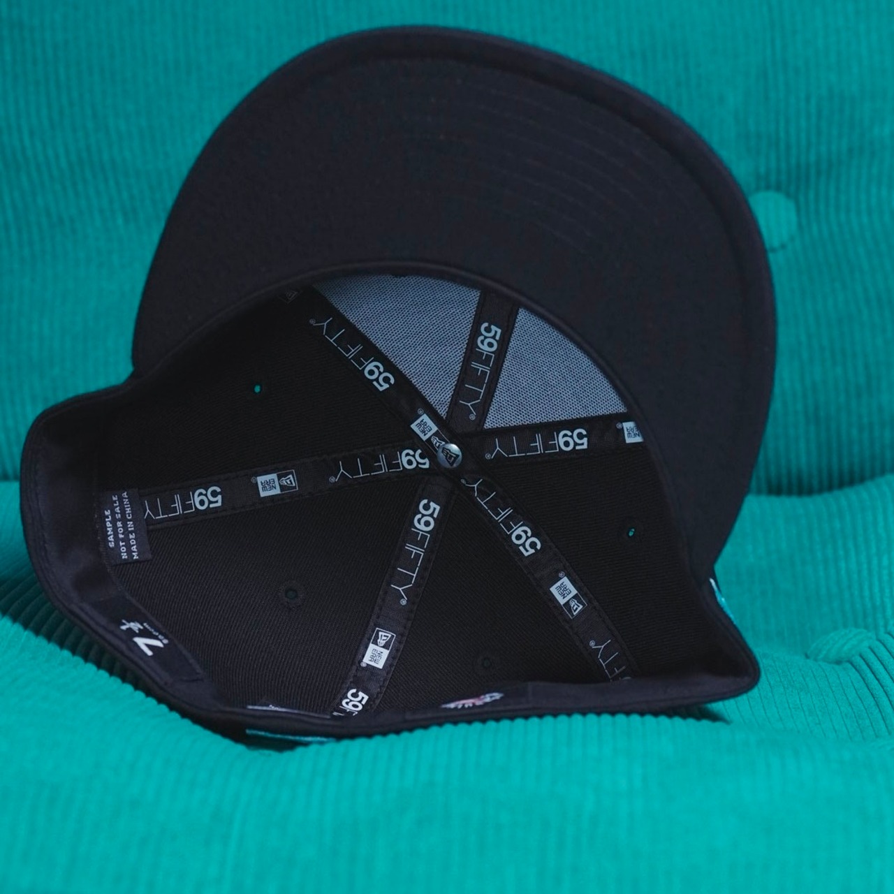 【gifthat別注】NEW ERA 59FIFTY/5950 TORJAY トロント・ブルージェイズ　BLACK SEAGLASS
