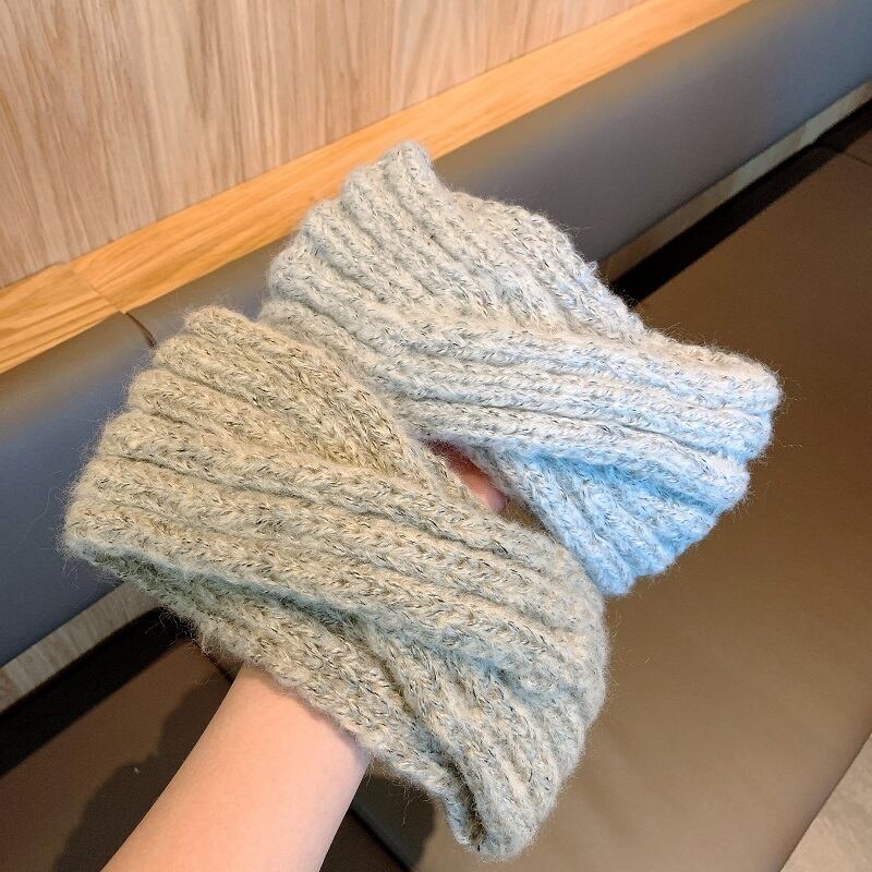 ヘアバンド レッドオータムウィンタースタンダードニット レトロ 秋物 冬物 ヘアアクセサリー ブラック・アイド・ピーズ8602263000