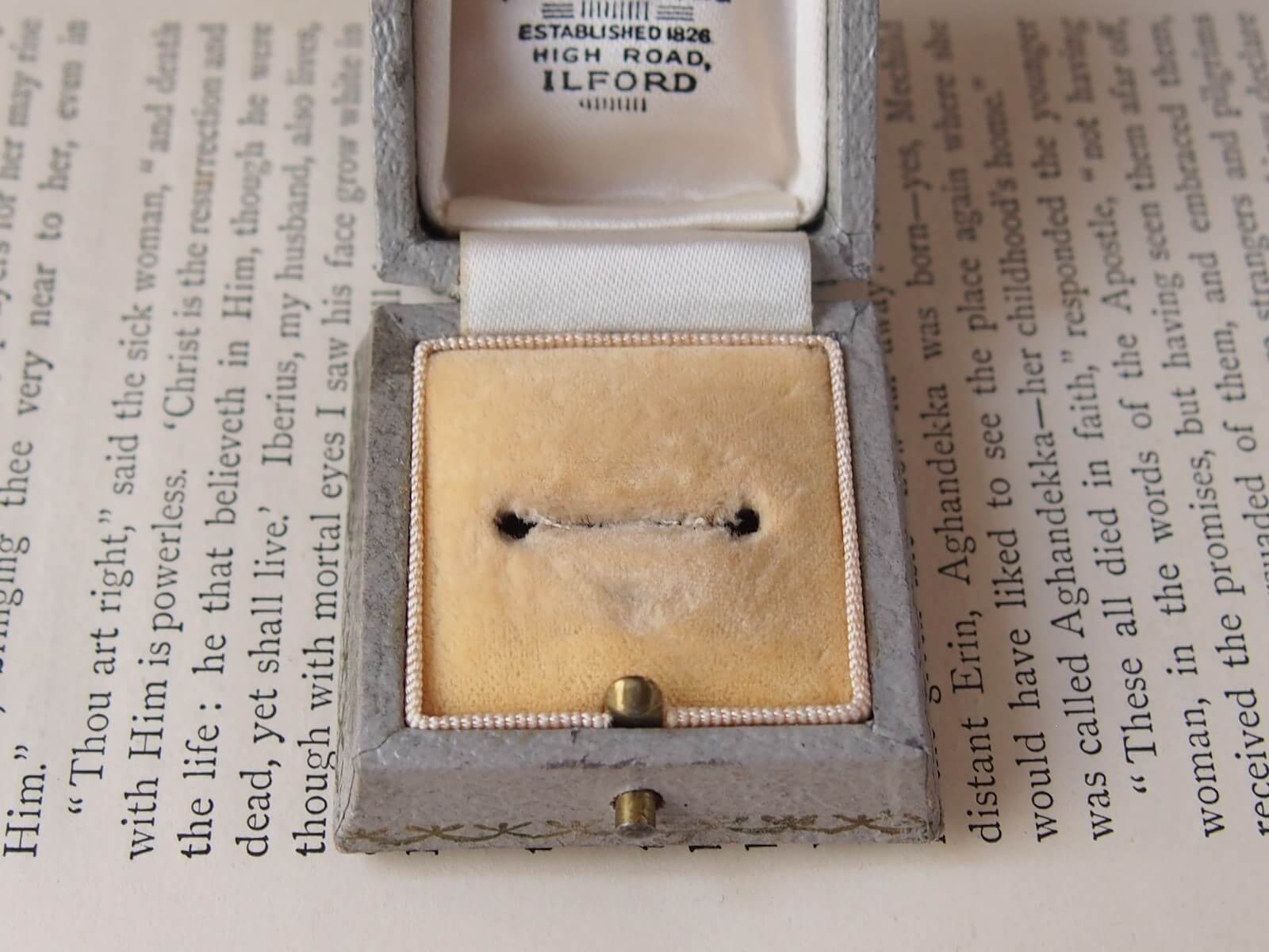 イギリスアンティーク リングケース リングボックス | Bonny Bee