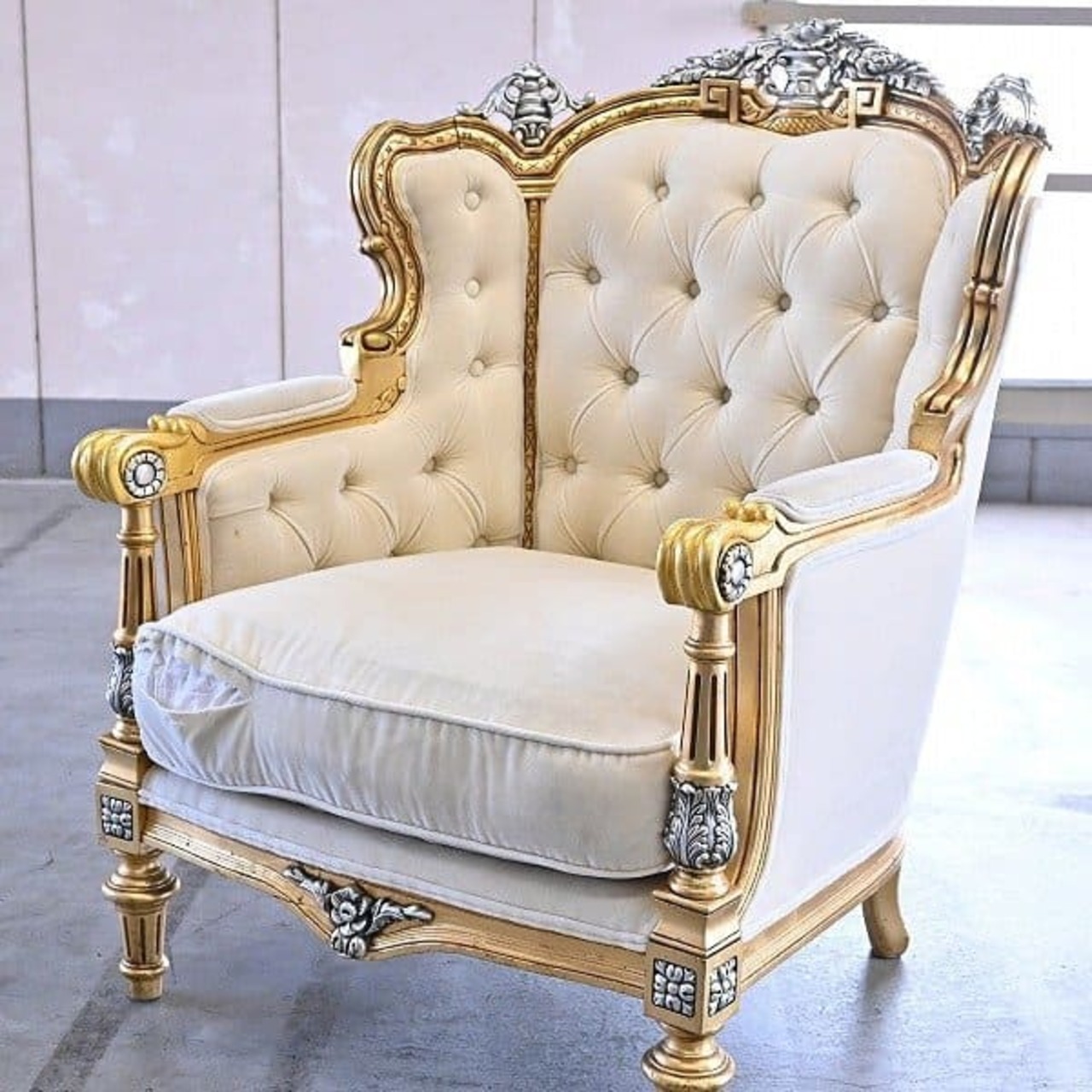 1人掛けソファ ラウンジチェア シングル 1P 彫刻 チェスターフィールド ロココ クラシック【中古家具/中古インテリア/USED家具ユーズド家具/リサイクル】