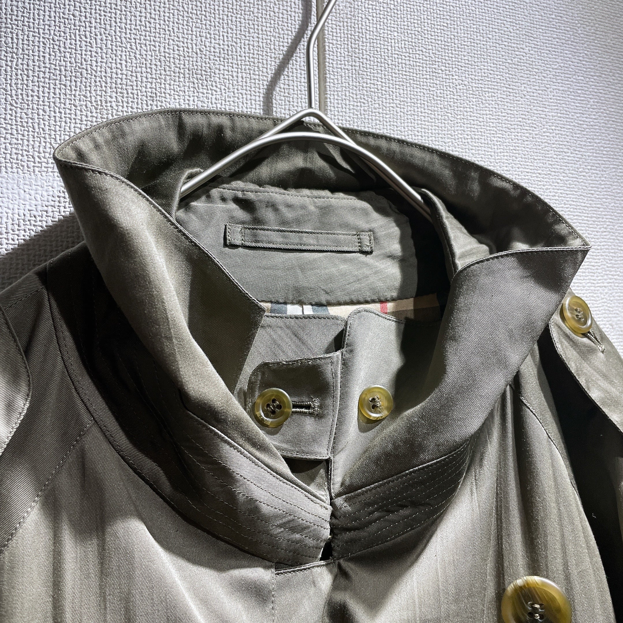 1970- 80s ” Old Burberrys ” Beautiful silhouette Special vintage trench coat