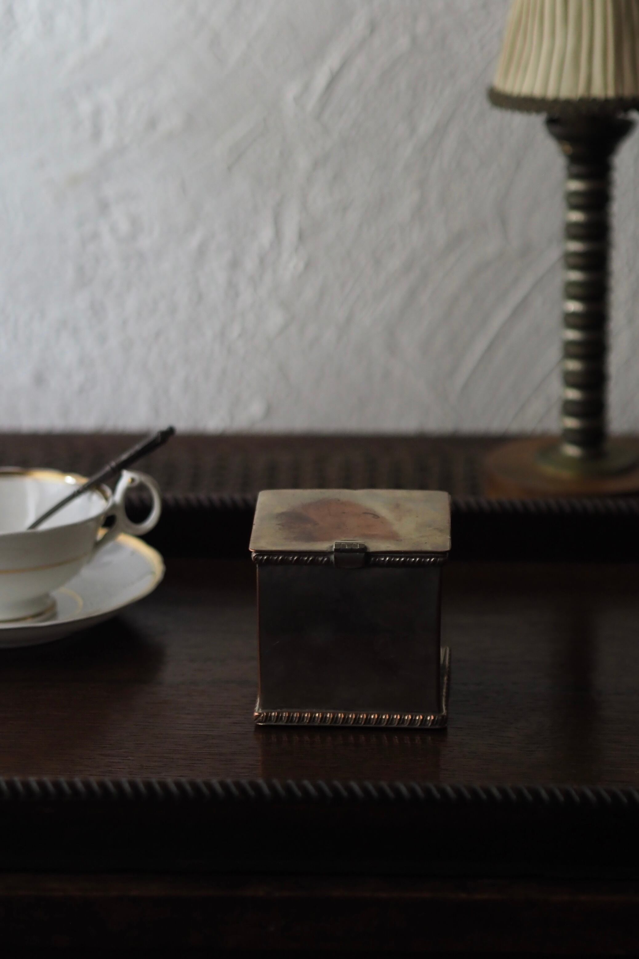 シルバープレートの茶筒-antique silver plated tea caddy