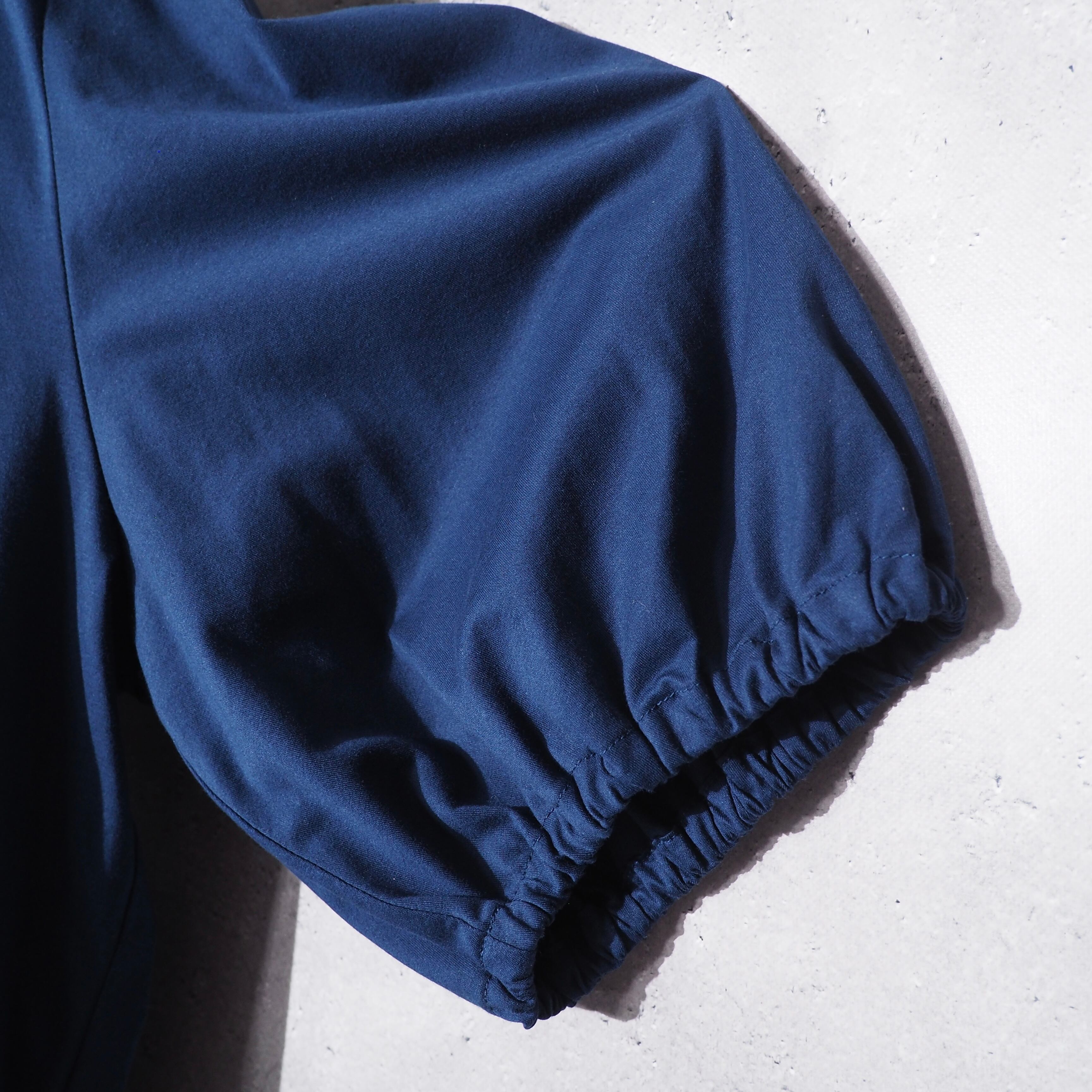 " Paul Smith " Beautiful Midnight Blue color Balloon Silhouette shirt