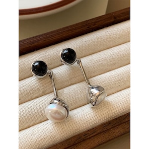 monotone swing pierce