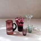 パープルのピッチャー