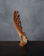 笹野一刀彫　孔雀　/　山形