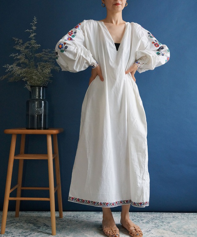 【送料無料】50's ukrainian embroidered vintage Dress