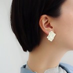 ホイリーピアス