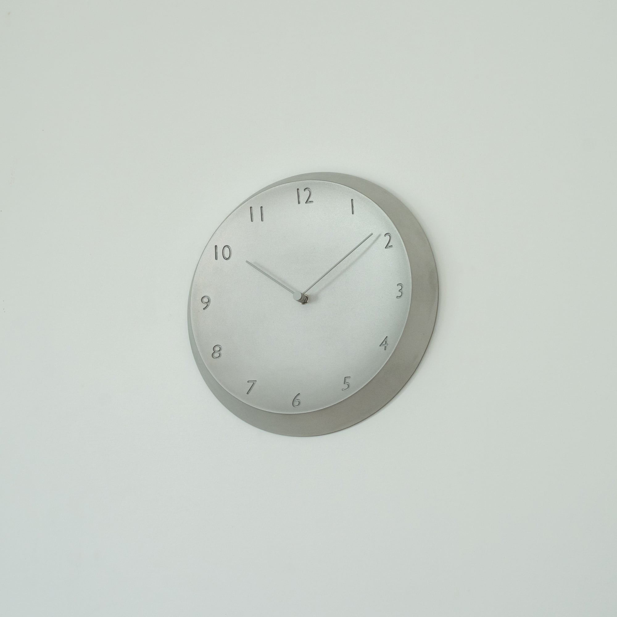 HONOR アルミ鋳物時計 Crater Clock ca7a1dc9f05abb347d96e9ba481574