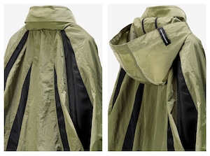 SQUD 収納式フード付きメタリックナイロン ミリタリーウィンドブレーカー