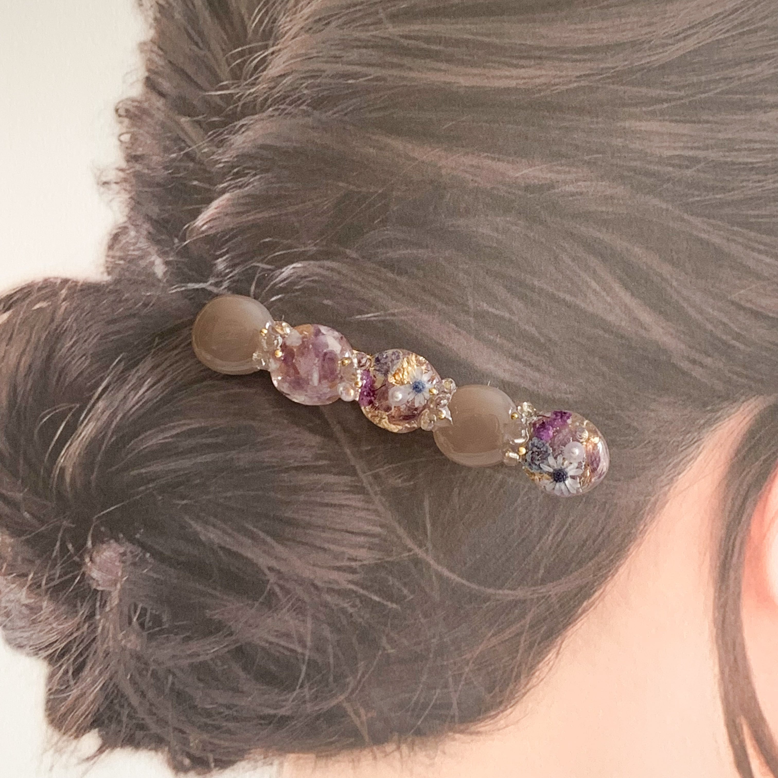 透明レジンとドライフラワーと天然石のヘアクリップ | Ricca～六花～