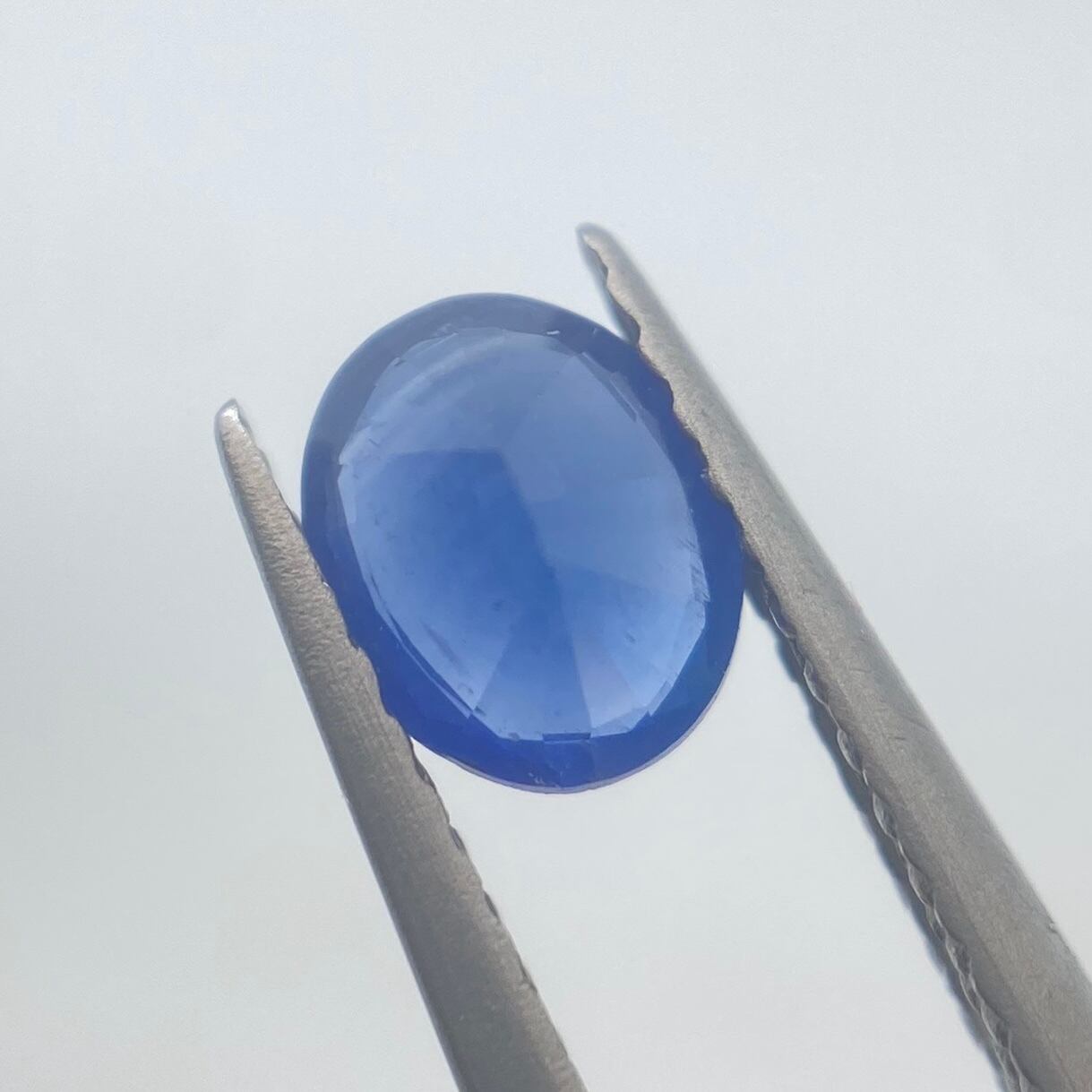 シルキーブルーのサファイア