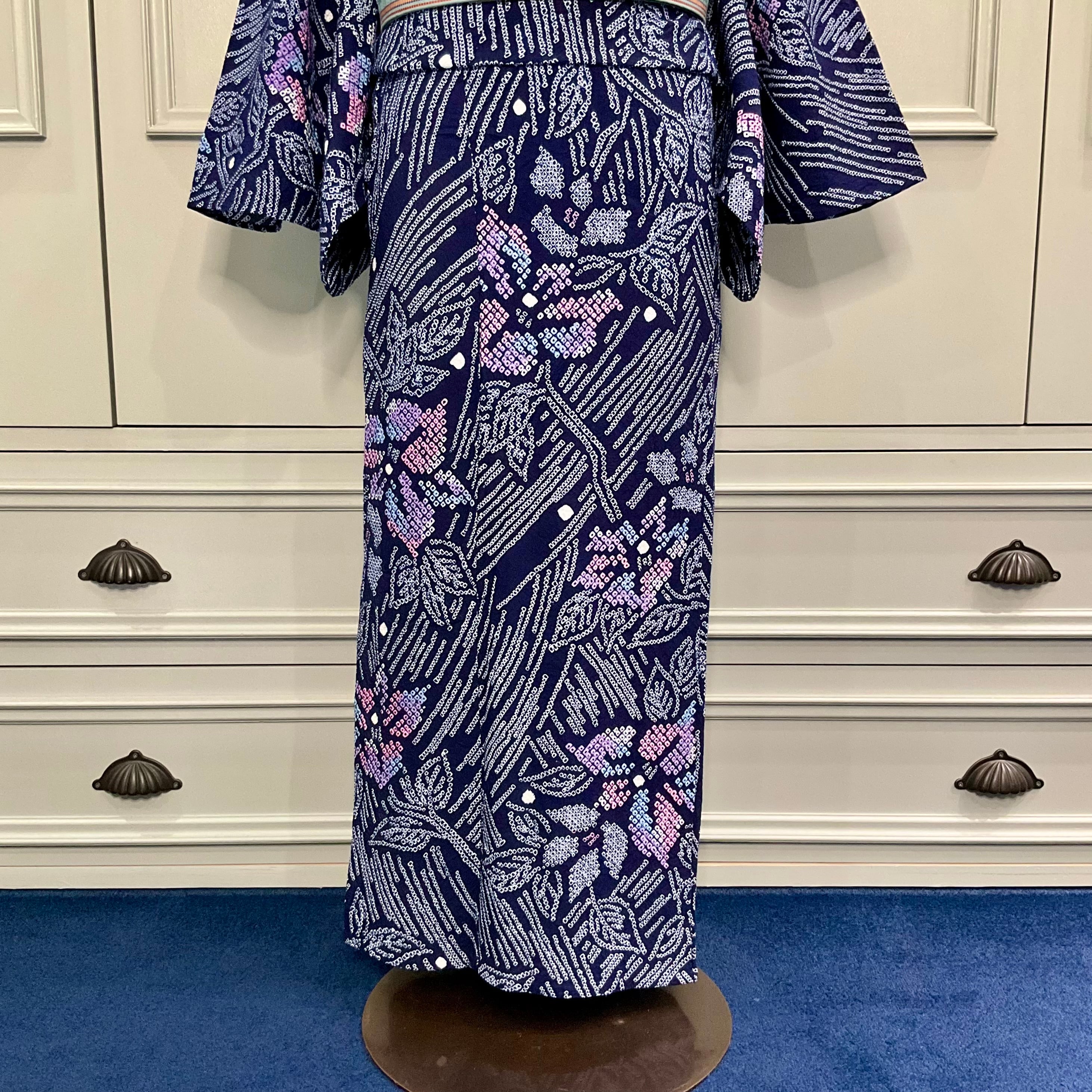 夏宵モザイク＊花 藍 ネイビー 紺 有松鳴海絞り浴衣 B675 | kimono tento