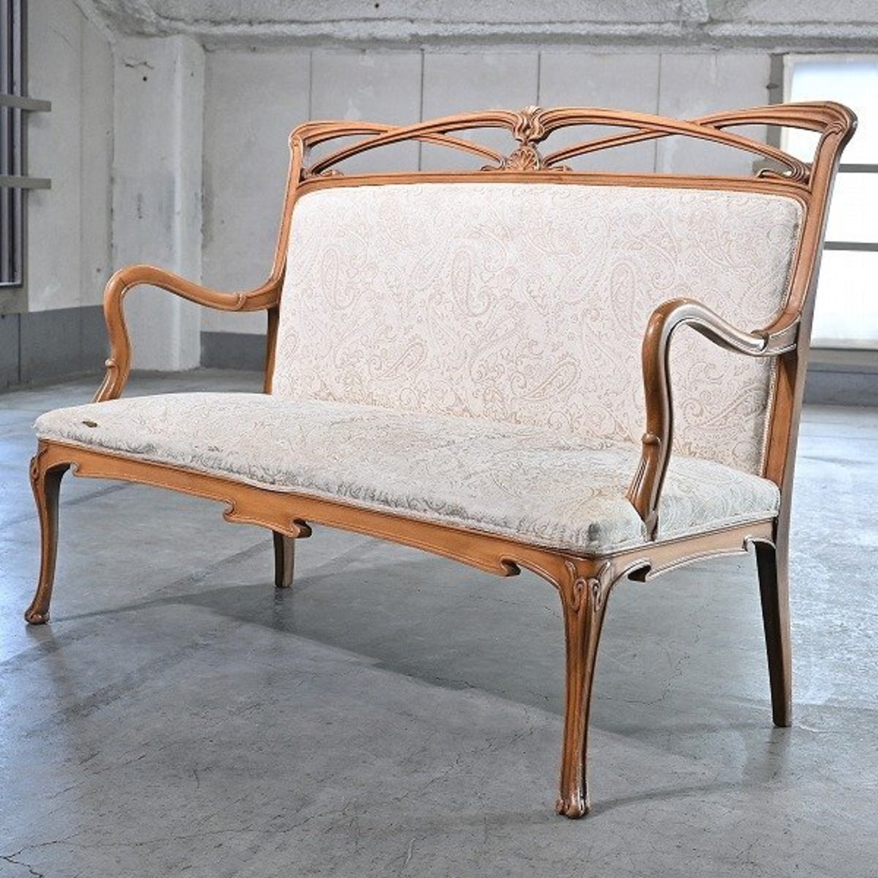 イタリア Medea 60万 2人掛けソファ ビーチ 無垢材 IDC大塚家具取扱い 2P ラブ リビング ダイニング ロビー ホテル 廊下 書斎 寝室 メデア