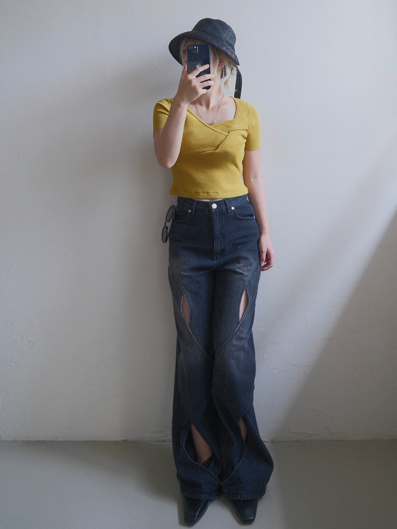 Curve Cutwork Denim Pants / BLACK - 1