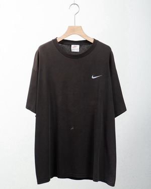"NIKE" good faded chest swoosh T-shirt / Made In USA