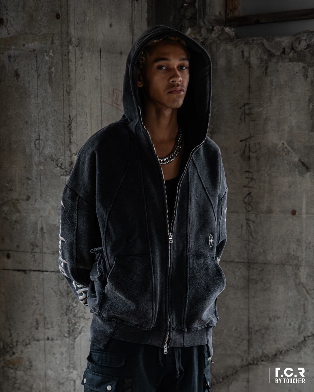 T.C.R DECONSTRUCTED WASHED ZIP-UP HOODIE - BLACK | T.C.R BY