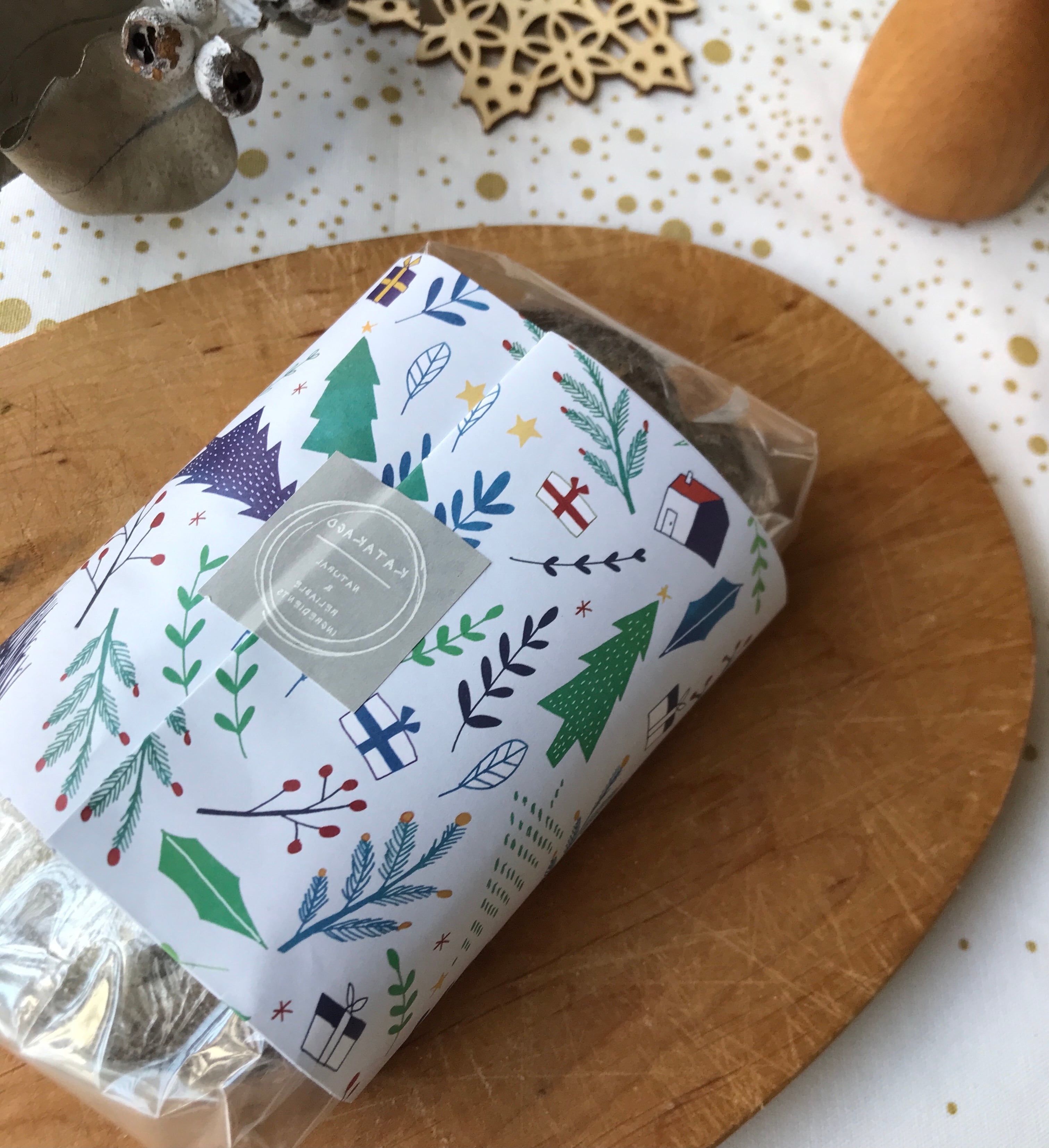 【お渡し日時12/17(水)・19(金)・22(月)13:00-15:00】12/15製造 カカオとホワイトチョコのシュトレン