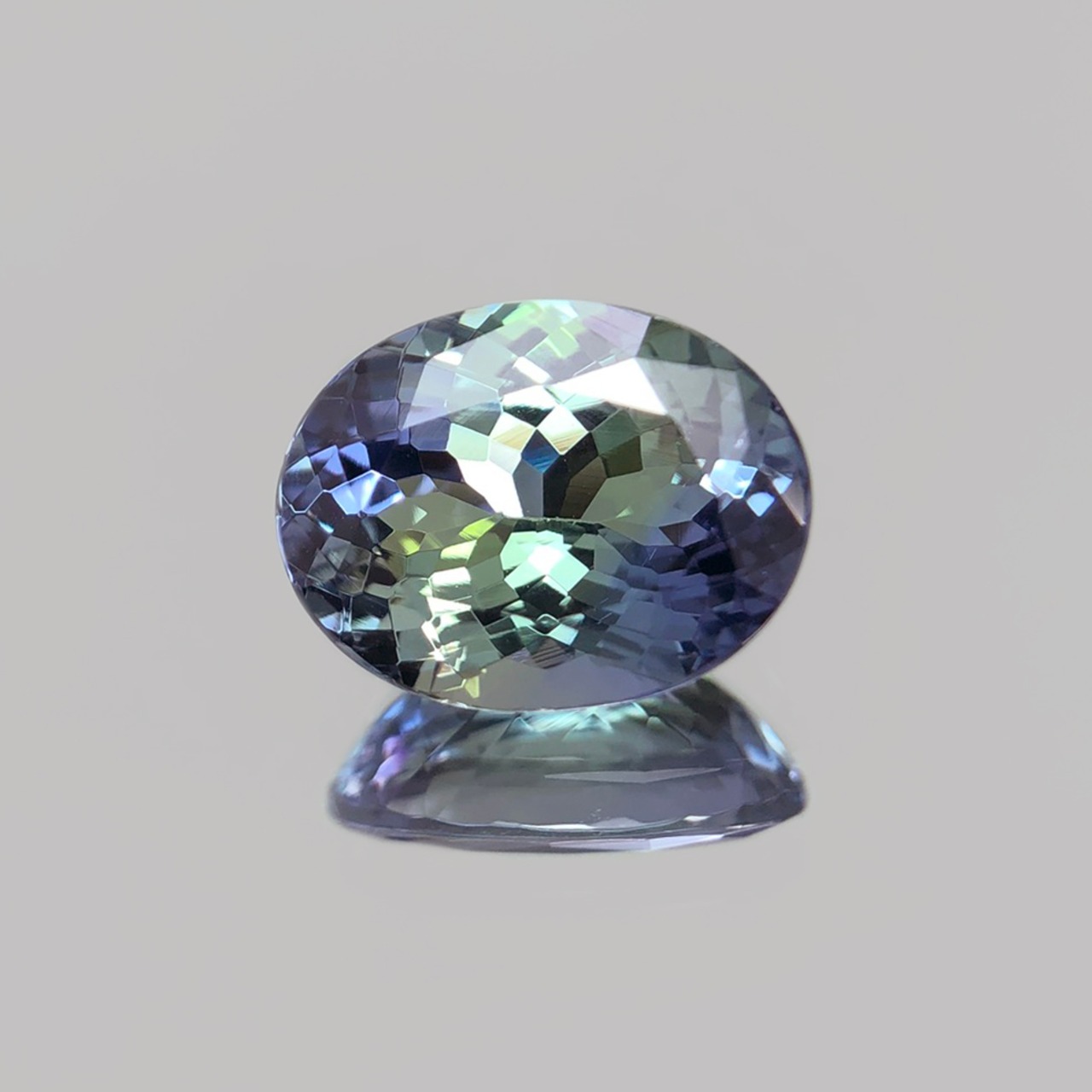 ◆鑑別書付き 高品質 2.680ct 非加熱 バイカラー タンザナイト ルース