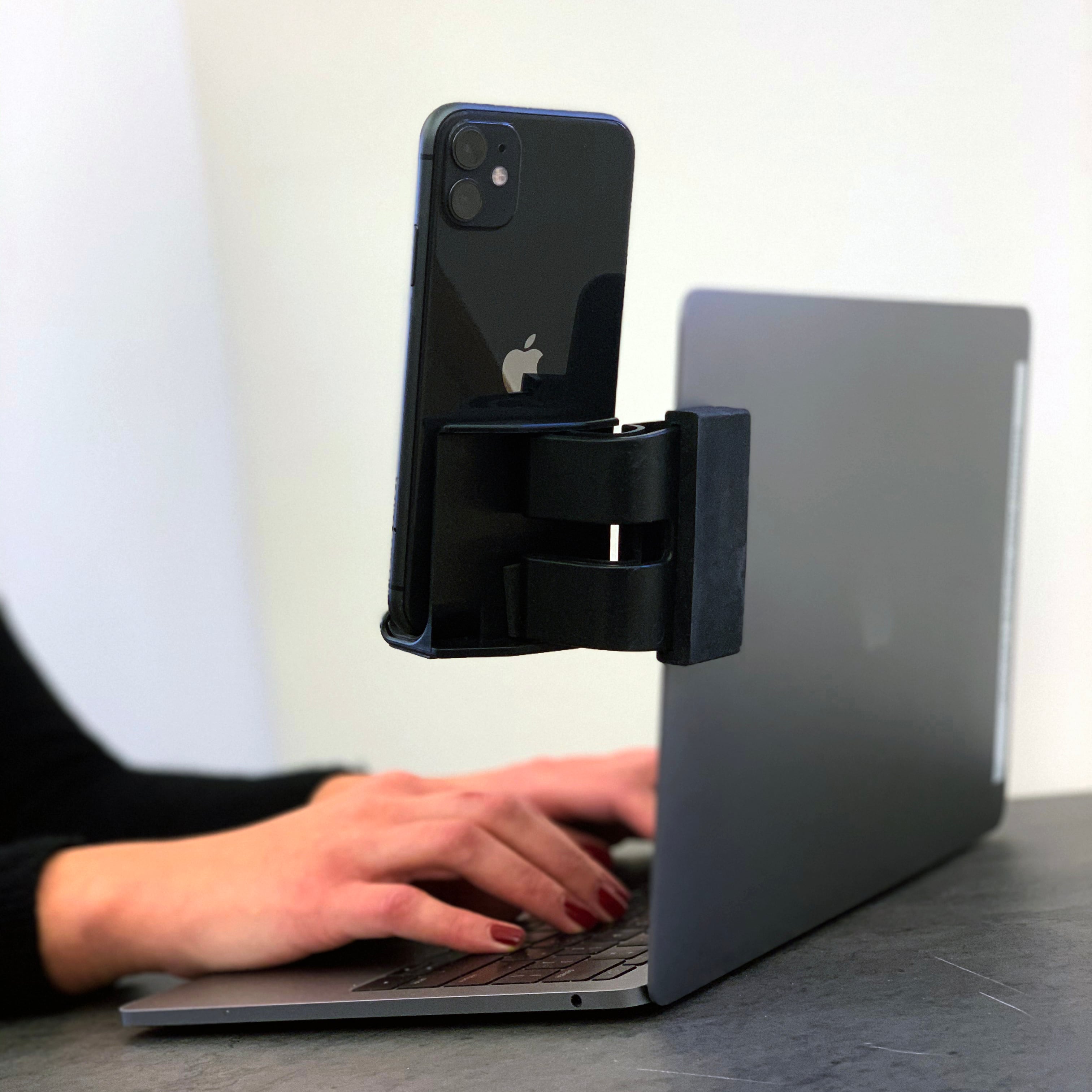 KIKKERLAND】Computer Clip-on Phone Stand dros dro