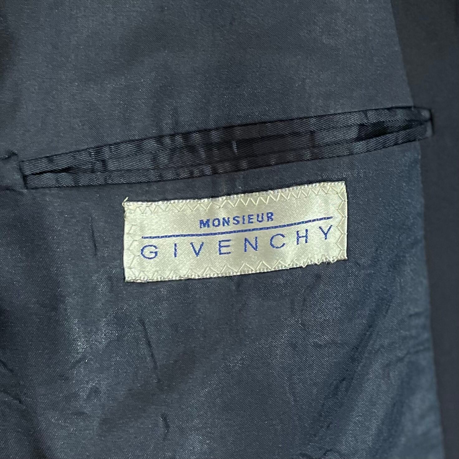 GIVENCHY 2ピース ダブルセットアップ とろみウール オーバー GIVENCHY 2ピース ダブルセットアップ とろみウール オーバー