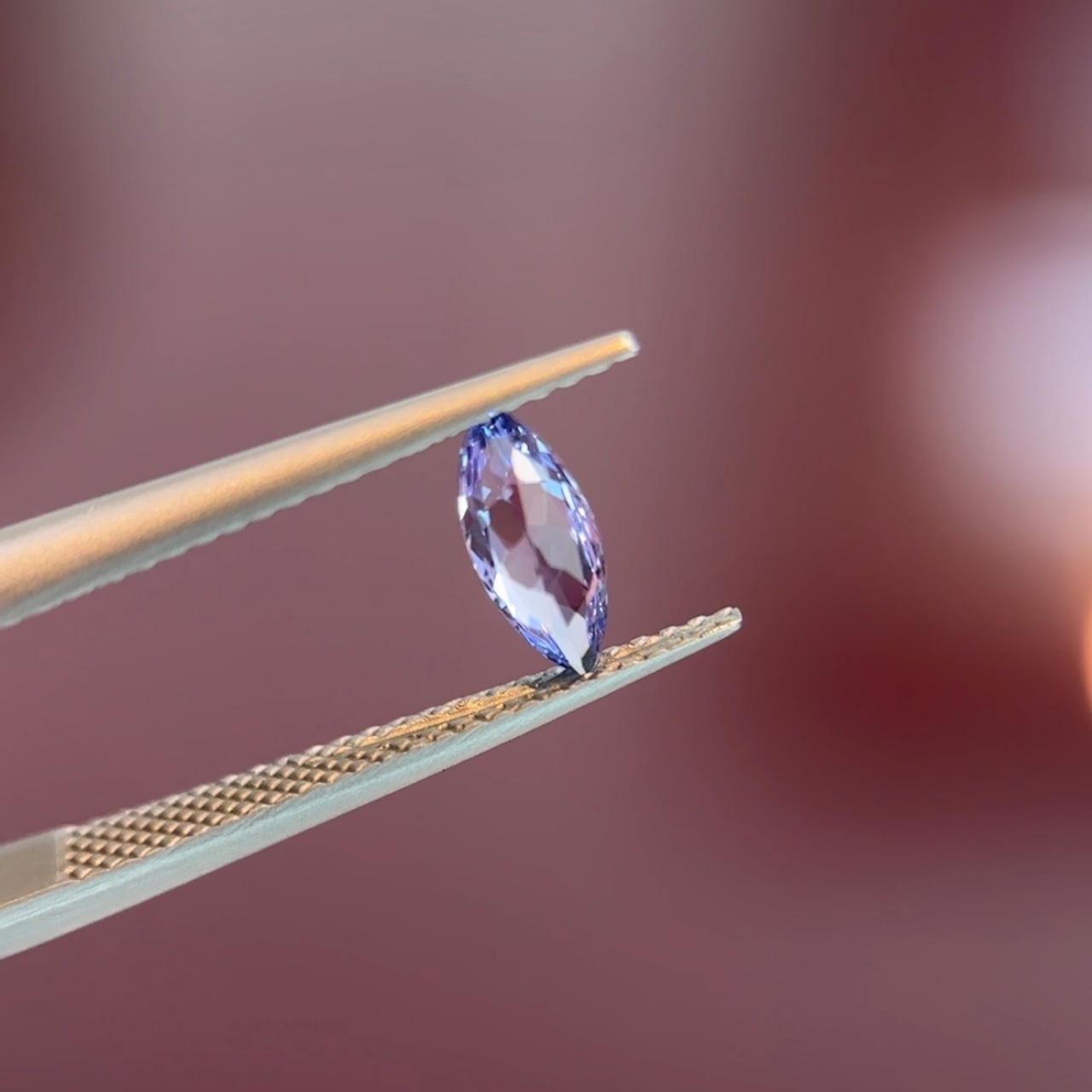 コバルトスピネル 8.6x3.5mm, 0.48ct, ベトナム産