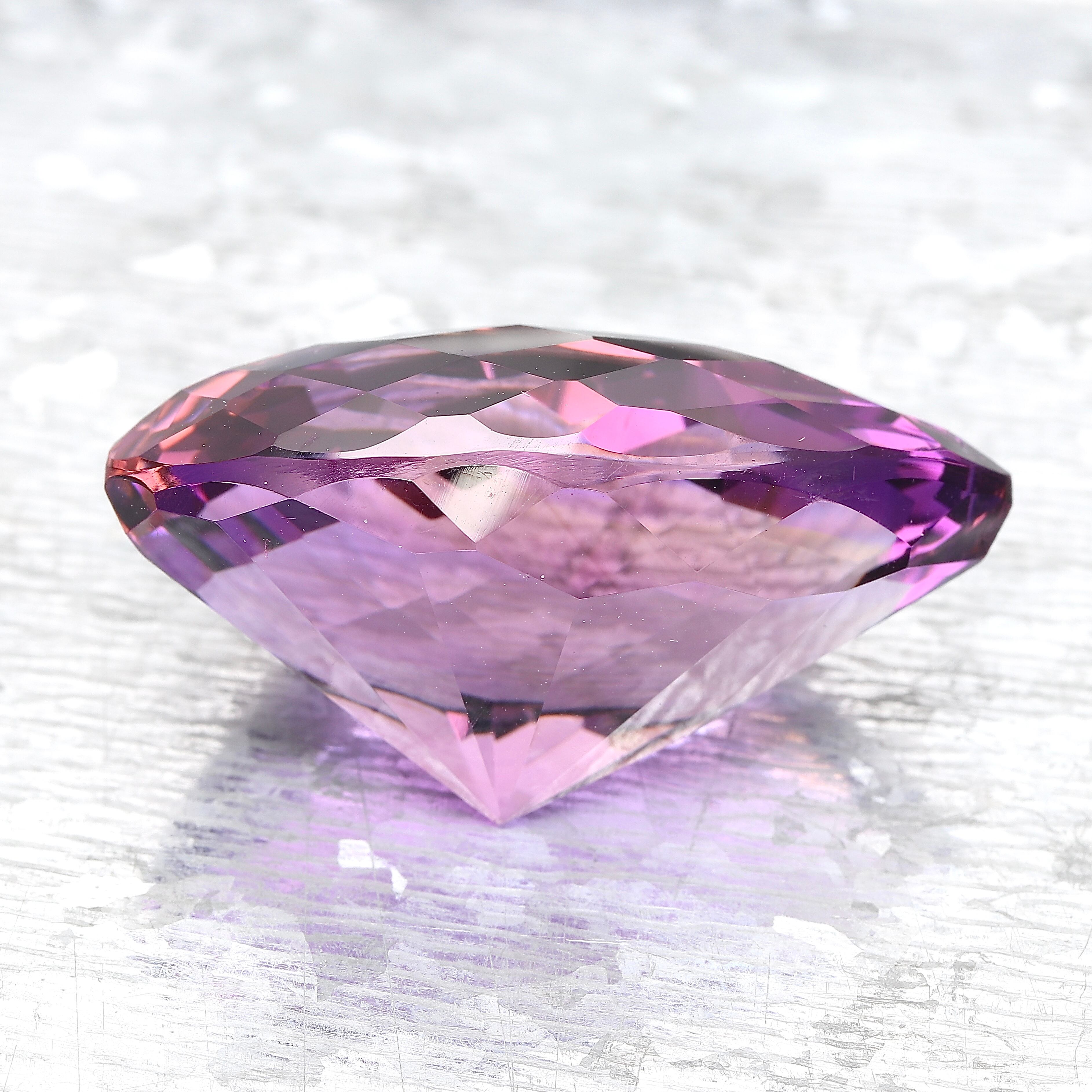 M120416 天然アメジスト13.15ct ファンシーカット ルース 