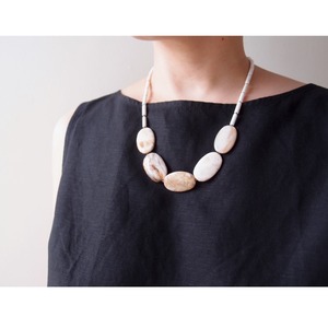 再入荷/Petrified Wood × White Magnesite Necklace/ペトリファイドウッド×ホワイトマグネサイト ネックレス(Oval)